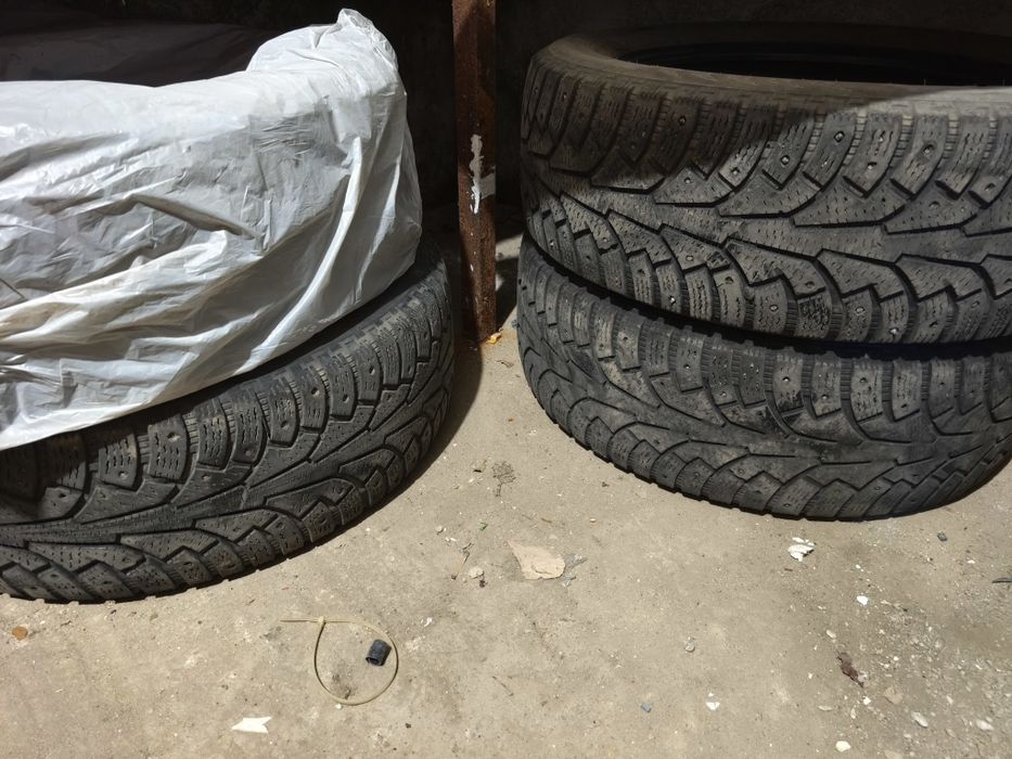 Нокиан 225/60/17 зимний