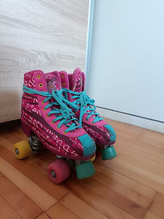 Кънки на soy luna  на една година