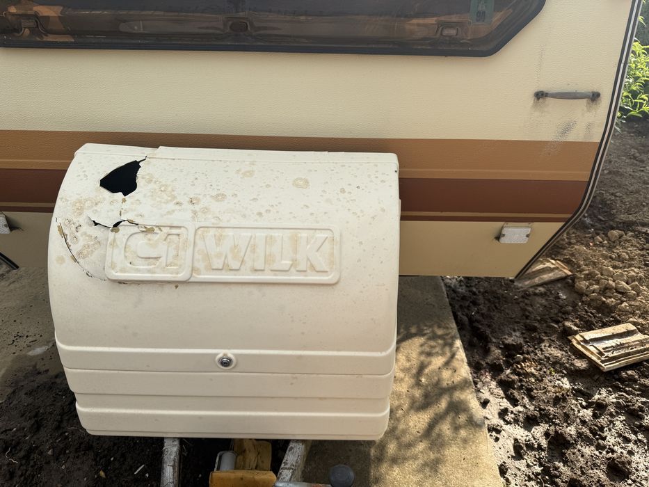 Rulotă WILK Safari 410 înmatriculată – cort impecabil + generator inclus