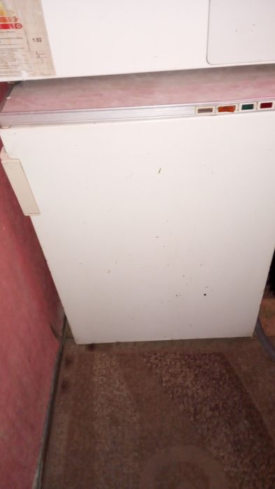 Продам морозильник старого образца