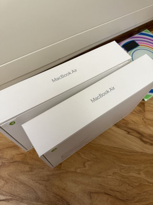 Продам MacBook Air M4