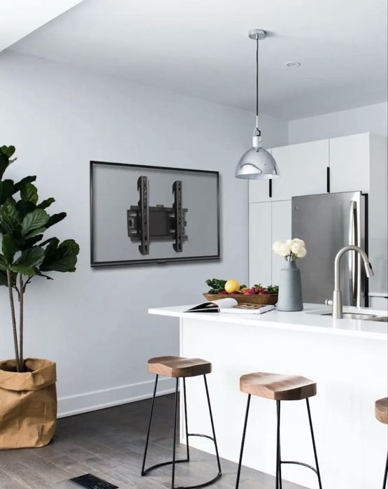 Продам универсальные кронштейны(крепления) на телевизор