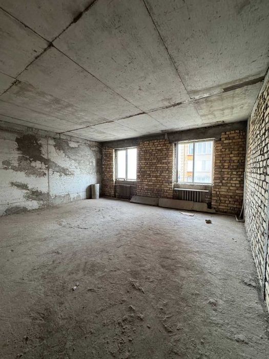 4-5 ком/ Габус/ Яккасарай/ глинка/ 170 м2/ вид во двор/срочно/ коробка