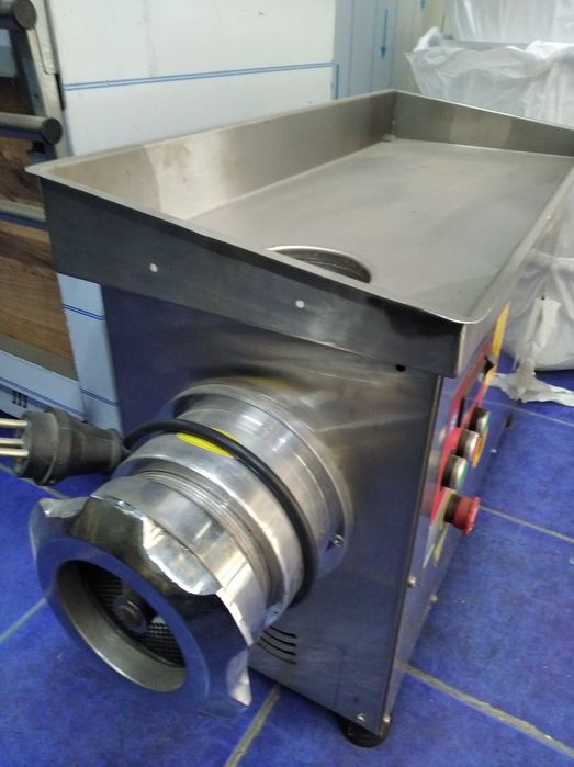 Професионална месомелачка,Месомелачка. Хладилна месомелачка с агрегат