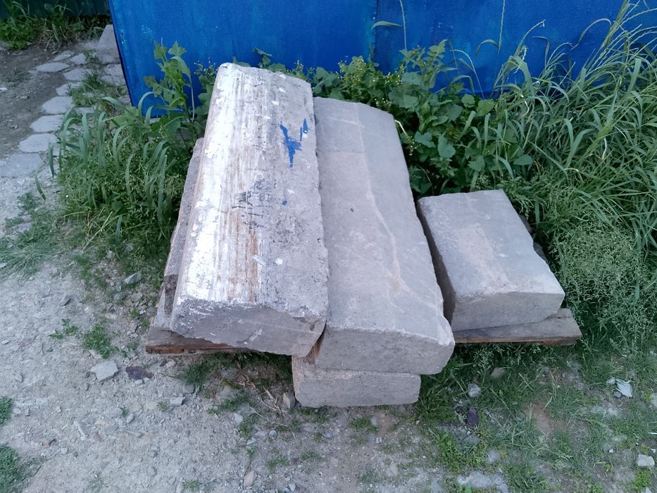 Отдам даром бесплатно бордюры