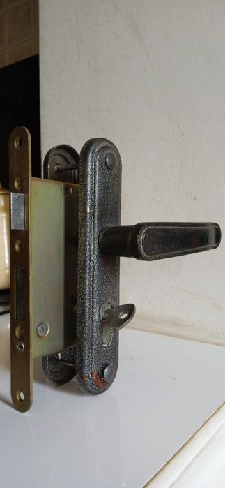 Замок  бу продайотса