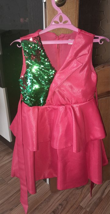 Платья праздничные