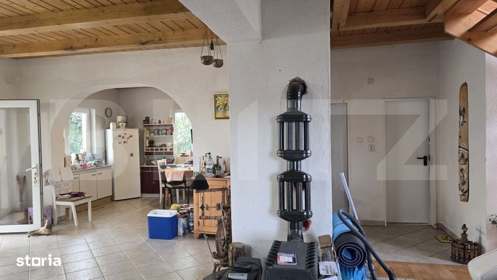 Casa 5 camere , 300 mp;  Teren - 2000 mp . Viile Satu Mare