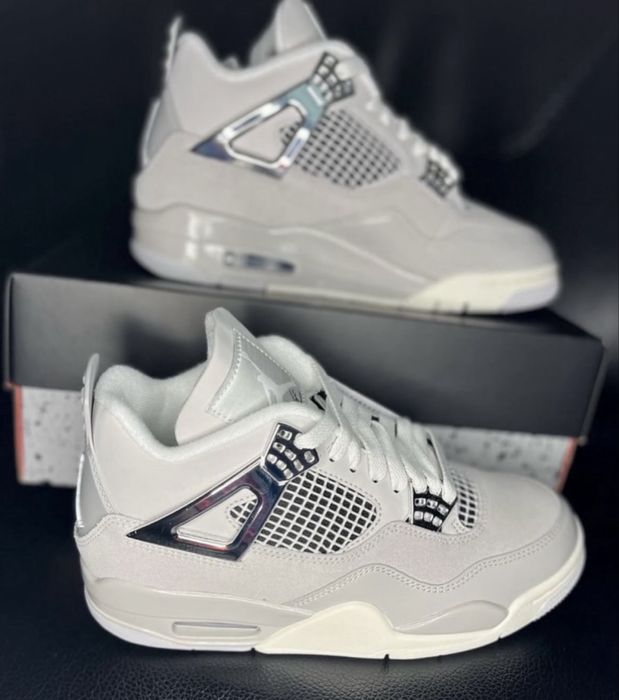 Jordan 4 metalic