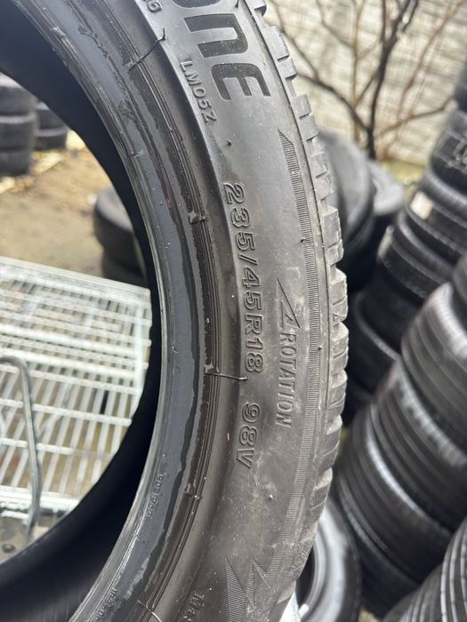 4 anvelope iarnă Bridgestone Blizzak LM005 235/45 R18 98V – ca noi