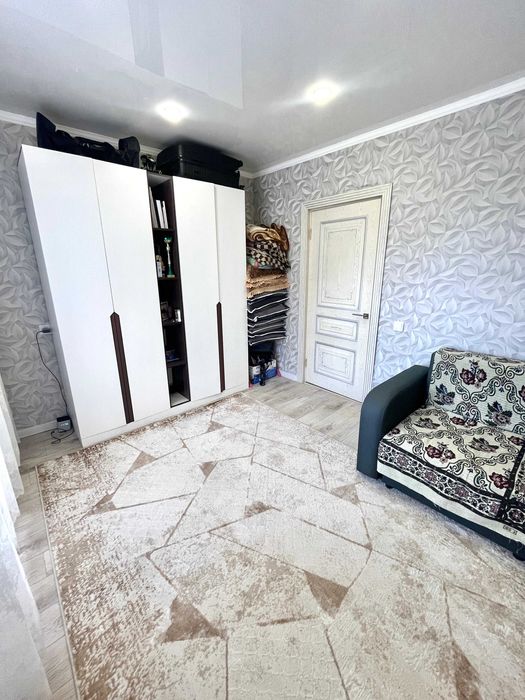 Продаётся 4 комн квартира