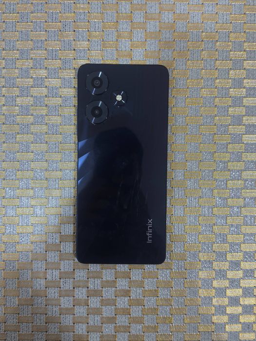 Продам Infinix HOT 30