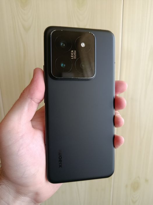 Xiaomi 14 Pro Black 16/512 Holat yahshi Full Komplekt China versia