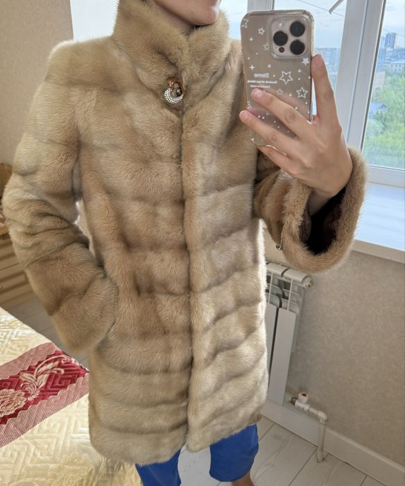 Шуба цвет орех продается