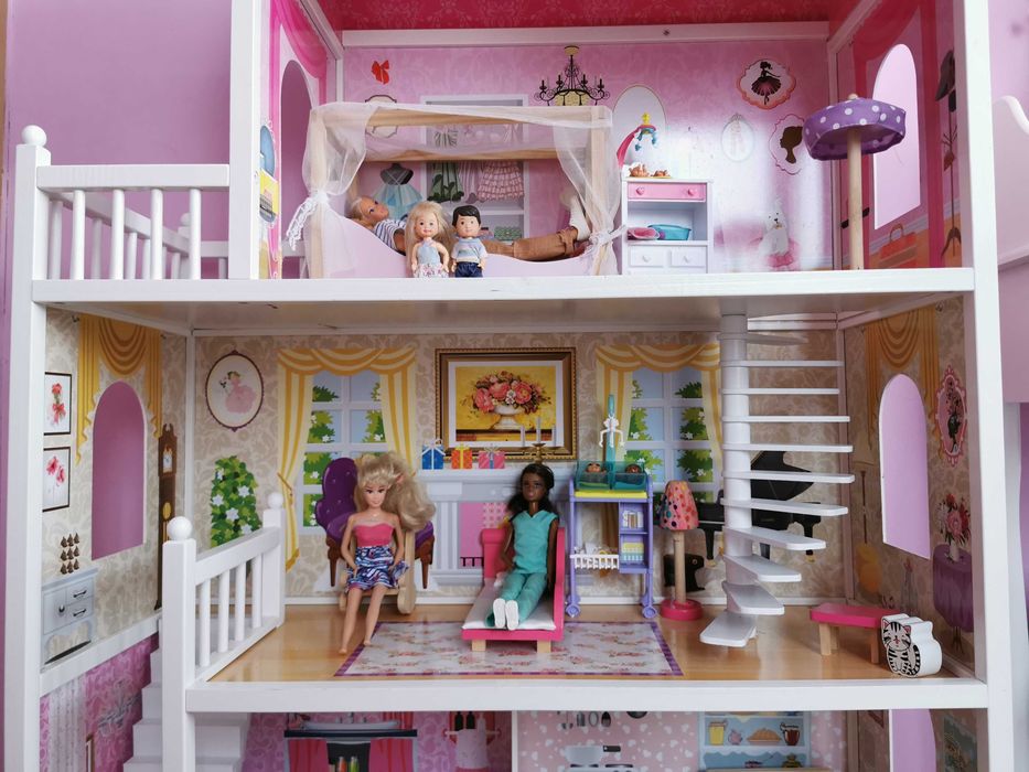 Детска къща за кукли