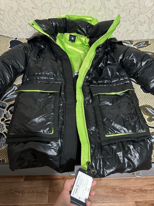 Продается новая куртка размер 38