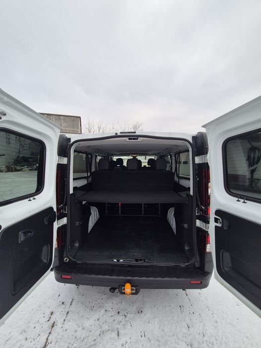 Renault Trafic 9locuri  extralung 125cp  posibilitate 3luni nr ro