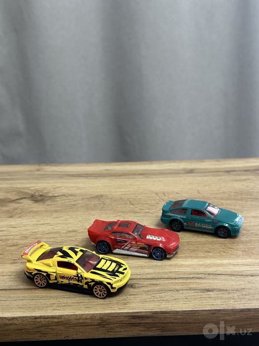 Набор из 5 машинок Hot Wheels