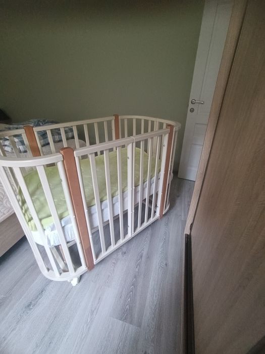 Продам!Многофункциональная кроватка.