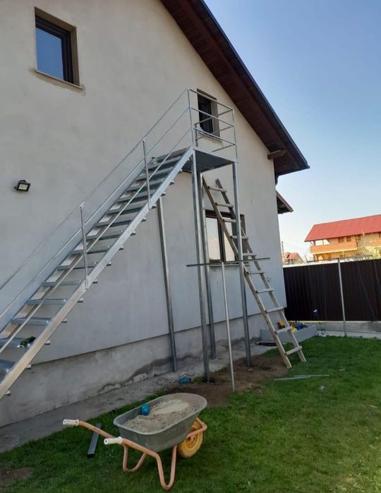 Scări metalice galvanizate