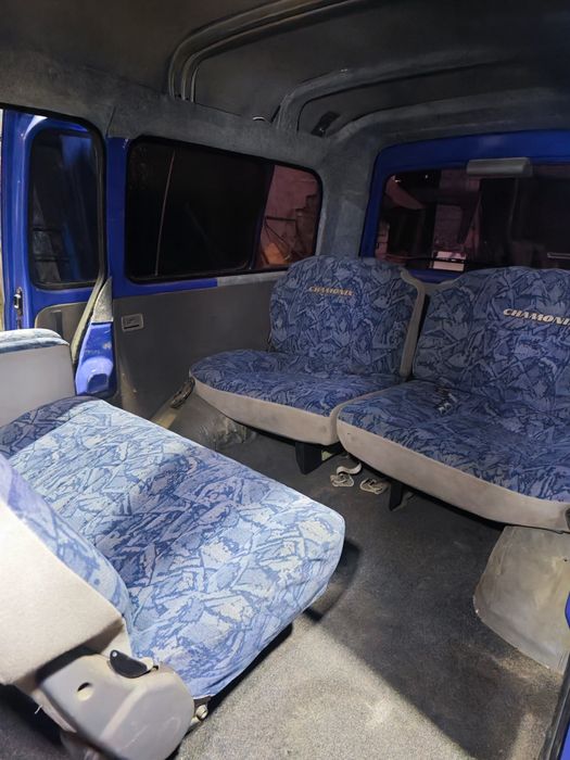 Продам Mitsubishi Delica L400