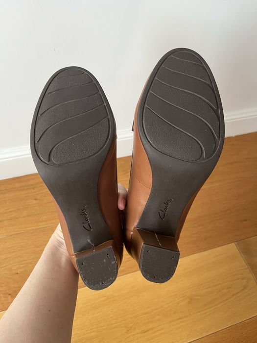Чисто нови кожени обувки Clarks- 37 номер