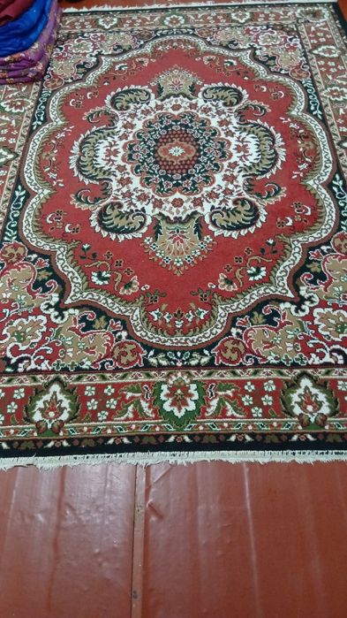 Продажа ковров,б/у