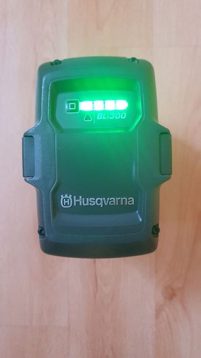 Makita DCG 180 pistol silicon,Husqvarna acumulator Bli 300