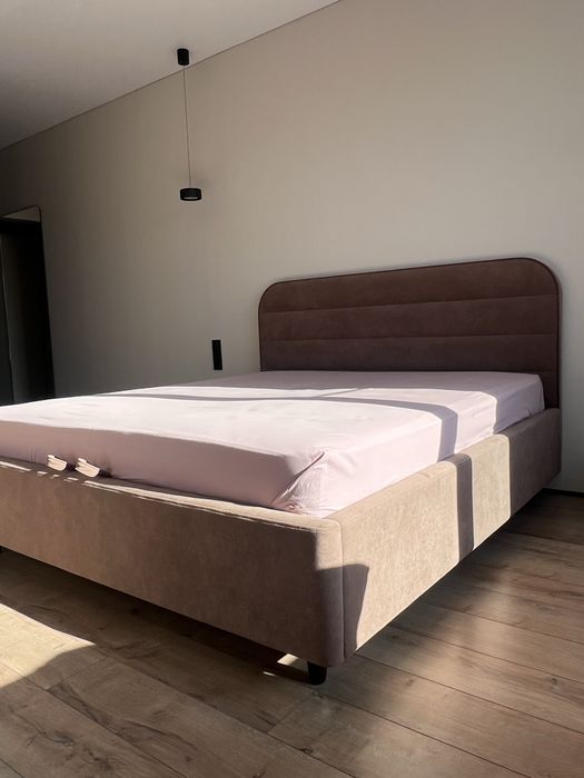 Кровать двухспальная