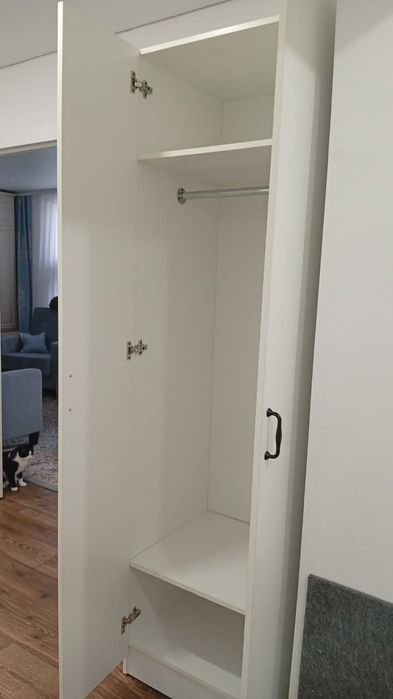 Прихожая, шкаф, зеркало, тумба