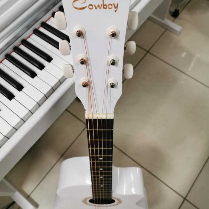 (MUSIC BRAND) Gitara  Cowboy 38  ремень+медиатор+брелок бонус