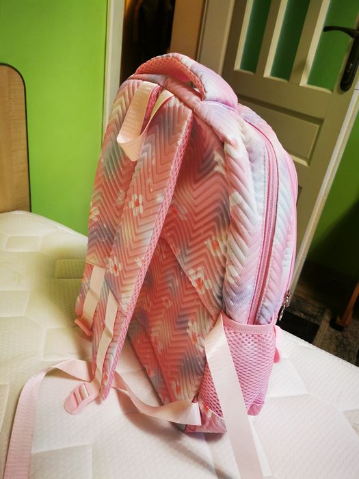 Vând ghiozdan cu Stitch