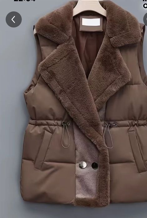 Кафяво елече с чанта