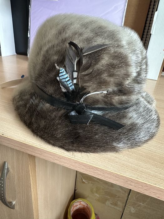 Женская шляпа из непры