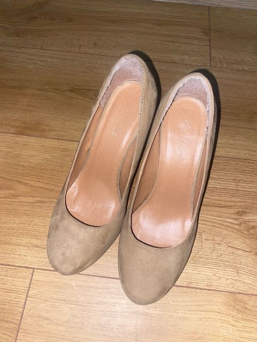 Pantofi cu toc piele întoarsă 38