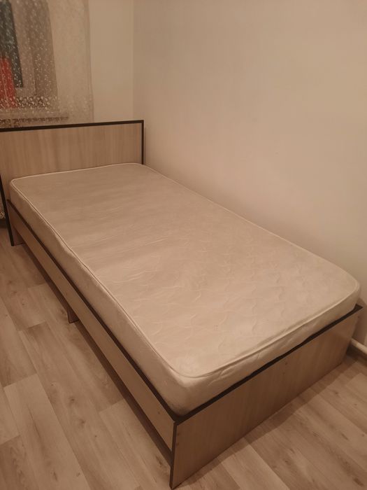 Продам шифонер и кровати