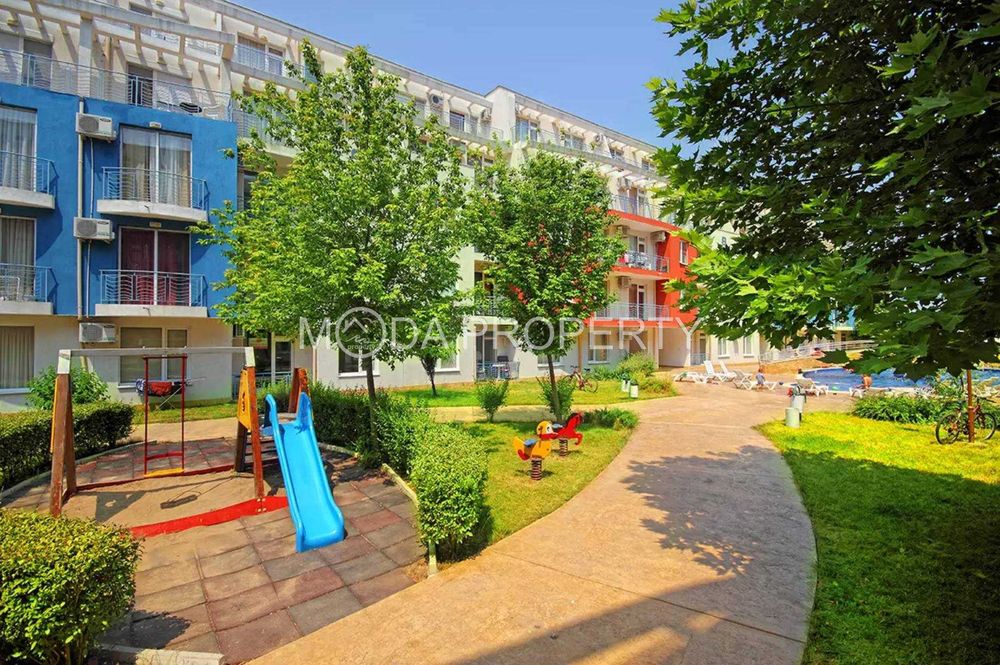 Студио в комплекс с басейн в Слънчев бряг