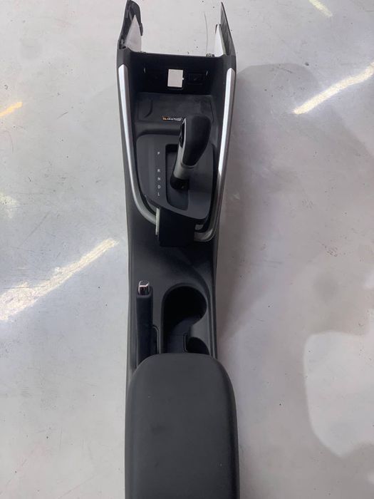 Onix bar treker 2 barga zamen yoki sotladi