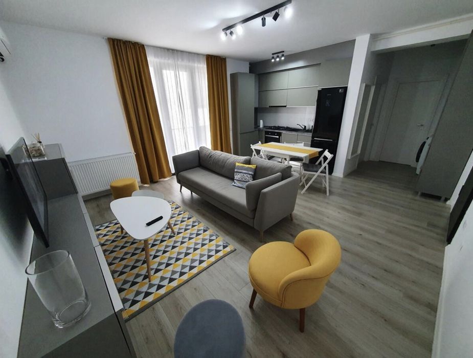 Inchiriez apartament 2 camere Mamaia Nord