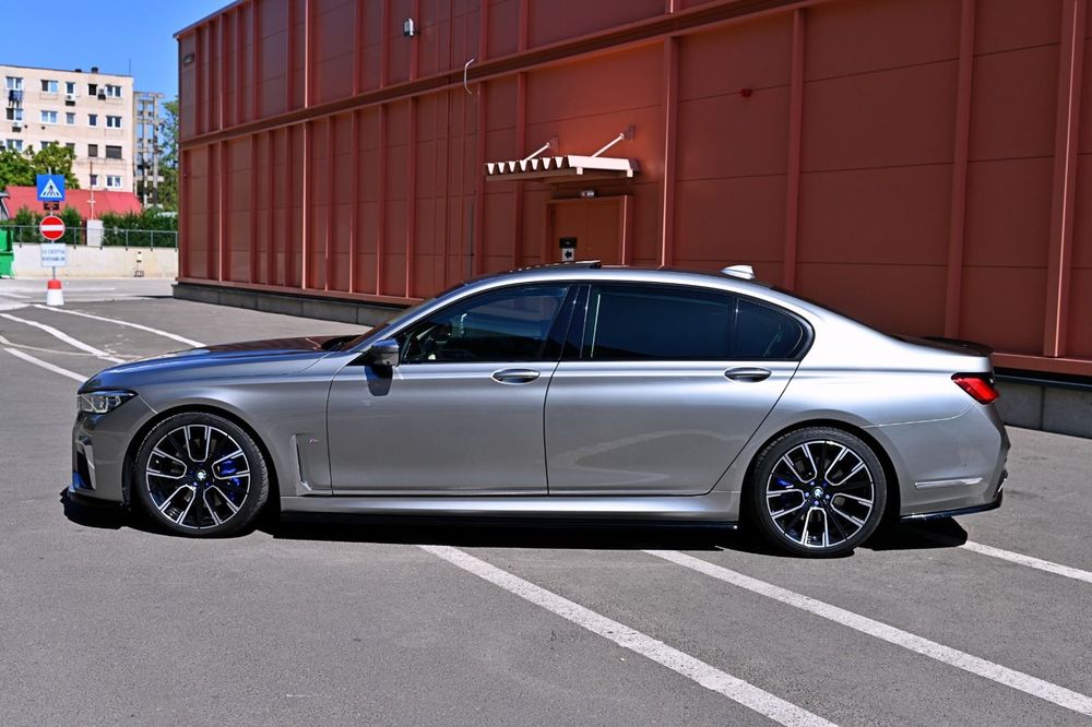 BMW 740Ld xDrive M Pachet 2020 • Executive Lounge • 4 locuri • Full Options