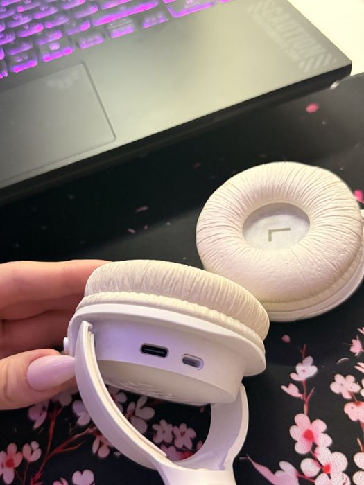 Наушники JBL 520BT