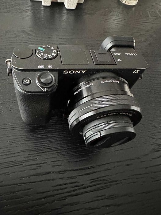 Sony A6400 + obiectiv kit 16–50 mm