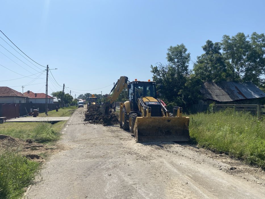 Buldoexcavator Argeș Pitești.