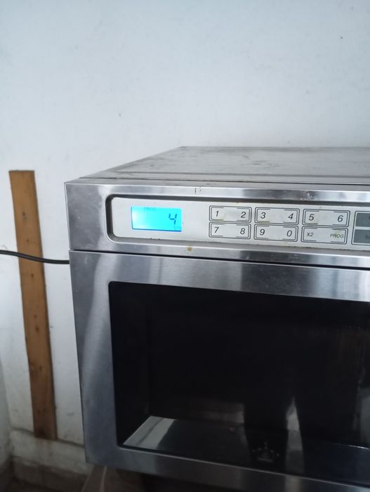 Cuptor microunde Gastro Profesional