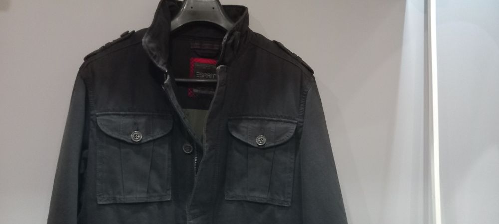 Мъжко зимно яке Esprit