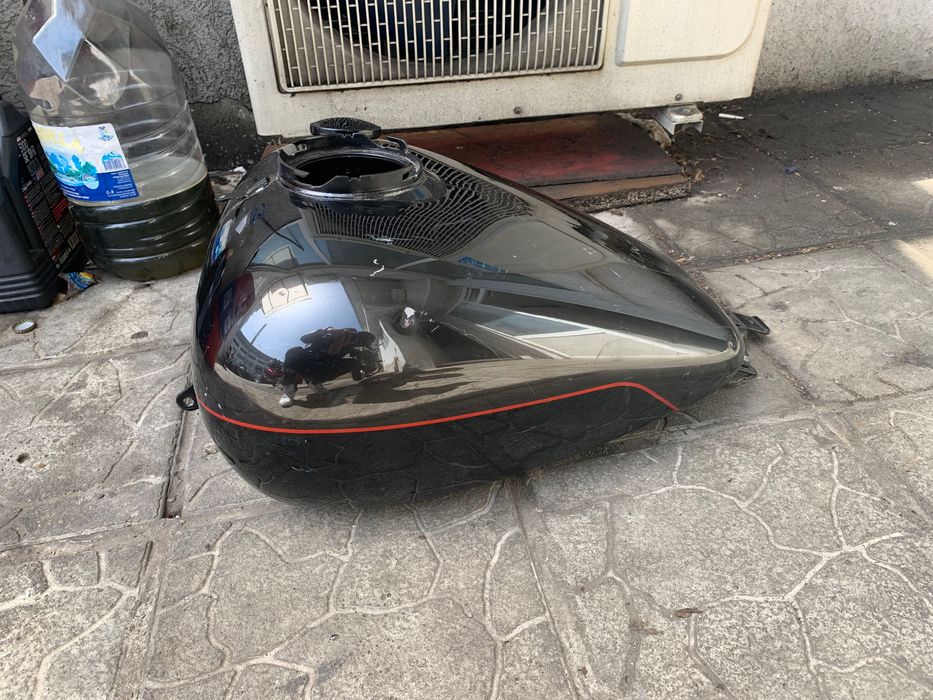 ЧАСТИ / Джанти, реле, седалки, Резервоар за Harley-Davidson