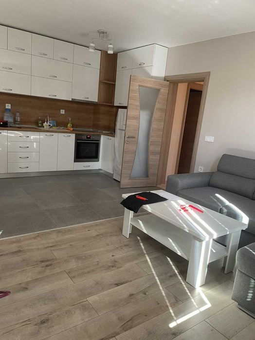 Продава се Тристаен апартамент в Пловдив, Остромила - 95 кв.м за 940 €/кв.м - Снимка #1