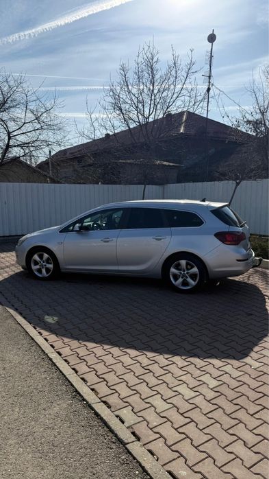 Opel astra j sport tourer
