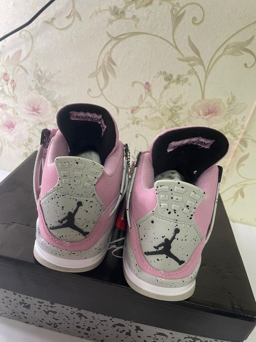 Air Jordan 4 Retro Orchid