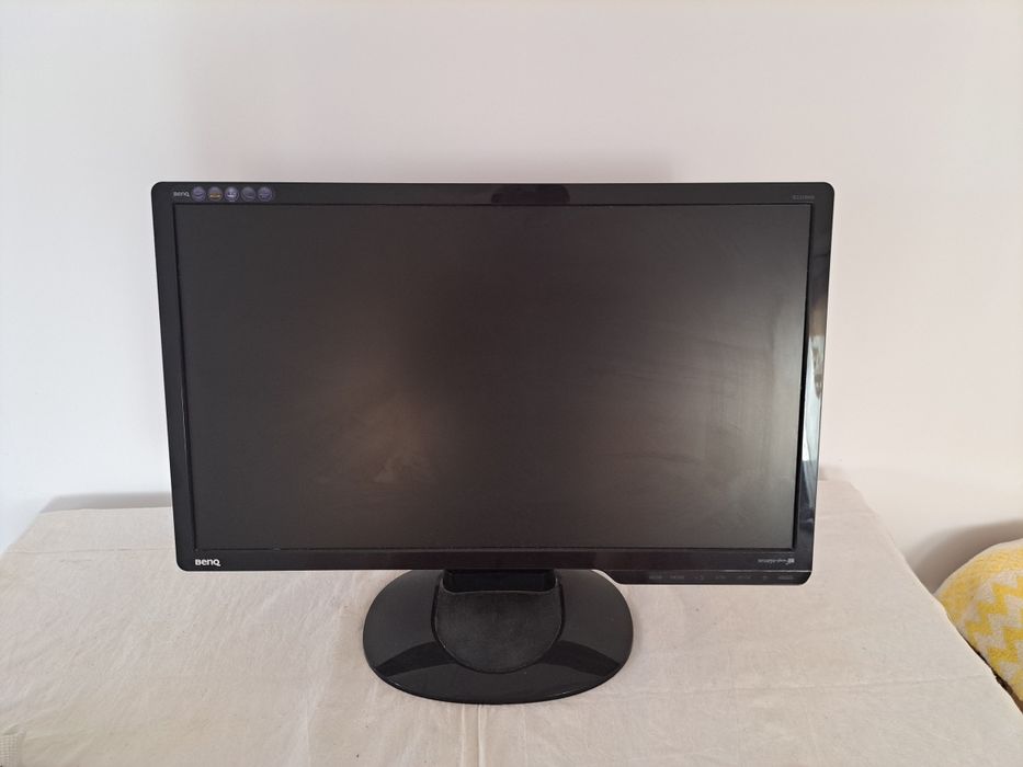 Vand monitor  BENQ,stare forte buna